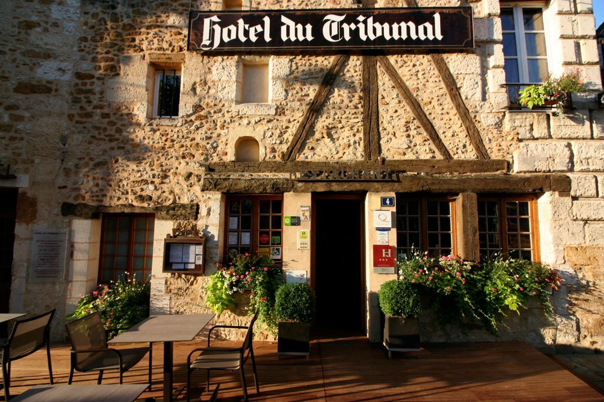Logis - Hotel & Restaurant Du Tribunal Mortagne-au-Perche Dış mekan fotoğraf