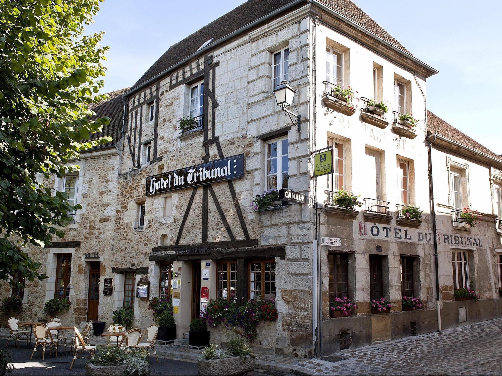 Logis - Hotel & Restaurant Du Tribunal Mortagne-au-Perche Dış mekan fotoğraf