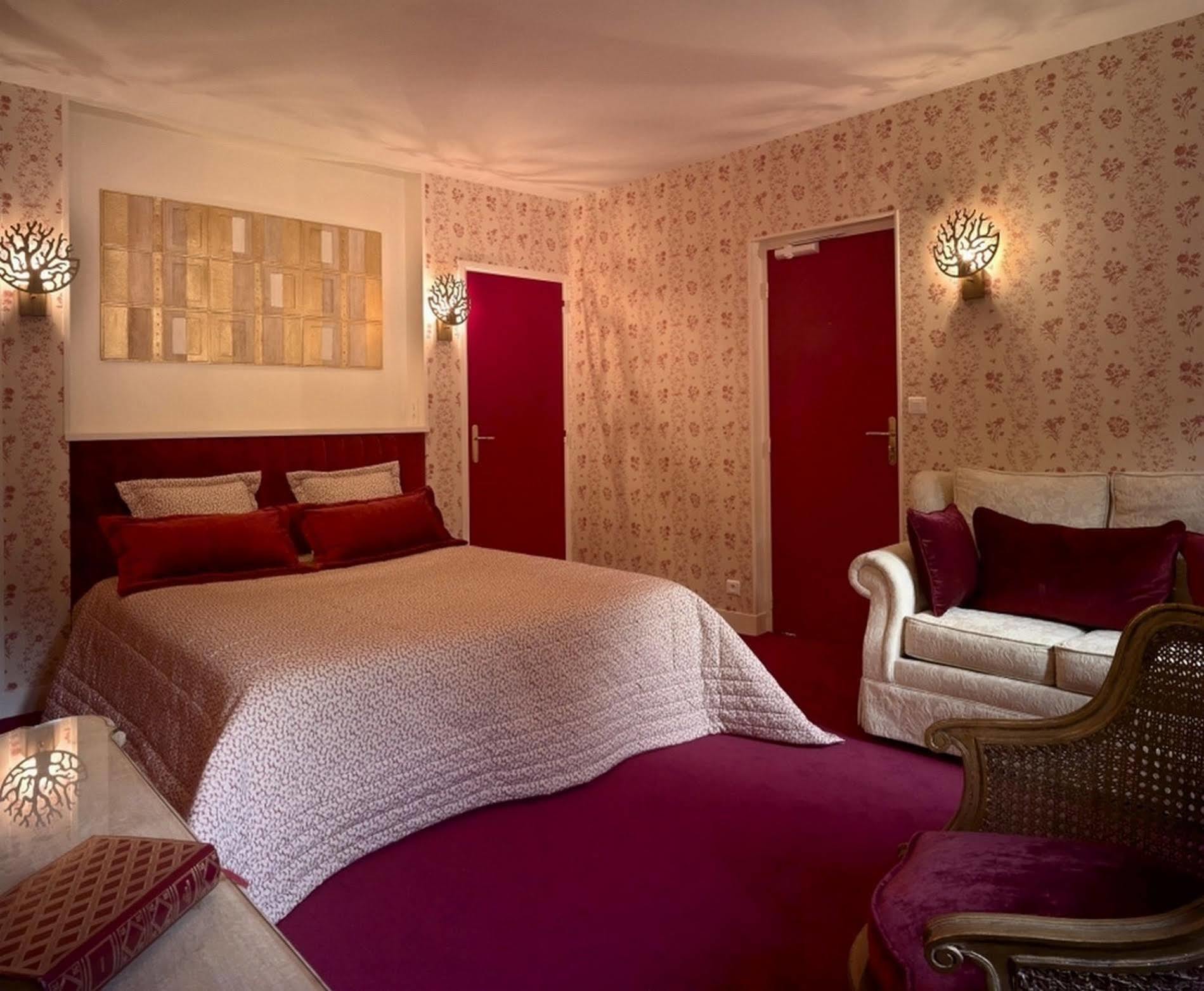 Logis - Hotel & Restaurant Du Tribunal Mortagne-au-Perche Dış mekan fotoğraf