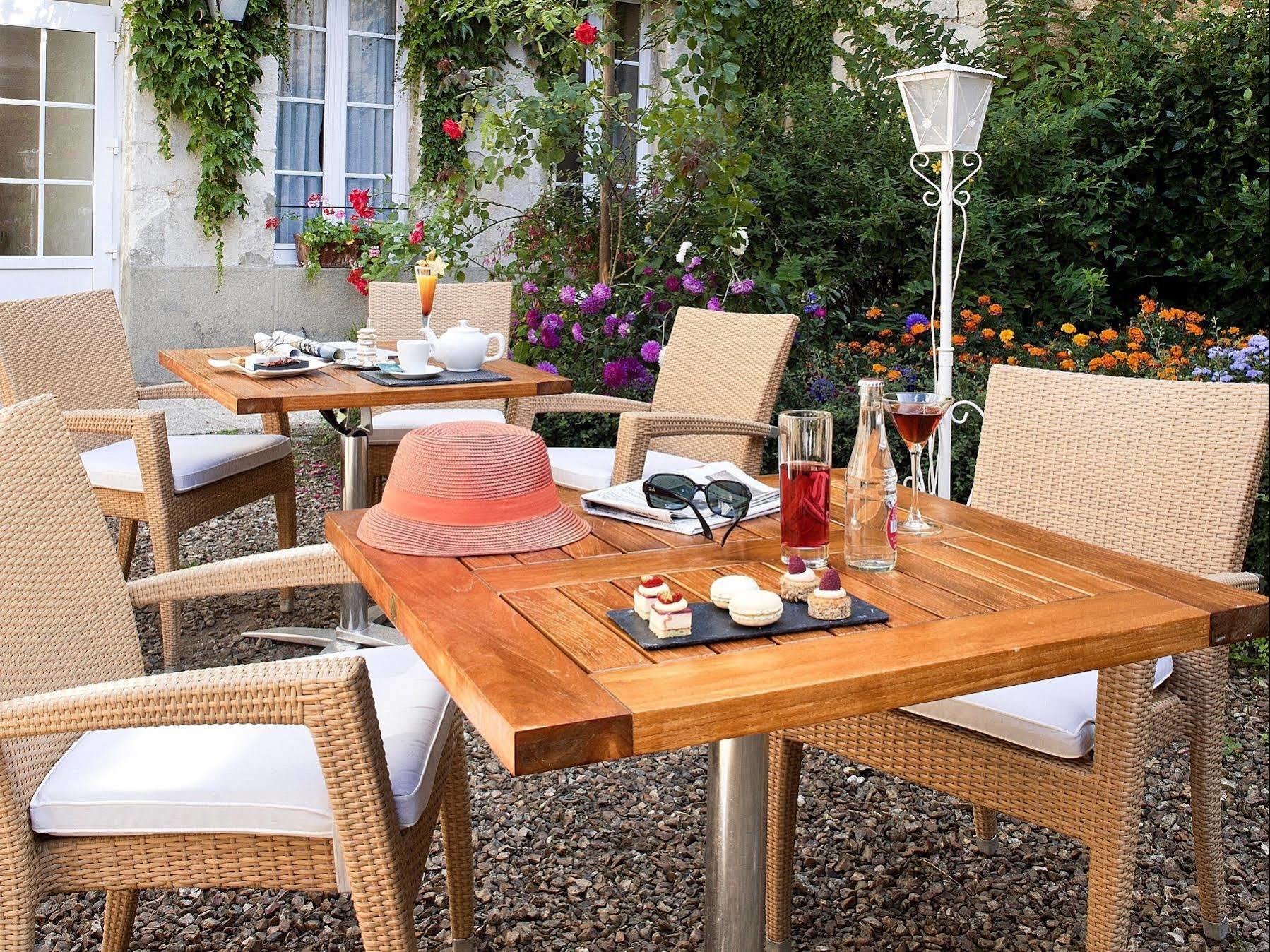 Logis - Hotel & Restaurant Du Tribunal Mortagne-au-Perche Dış mekan fotoğraf