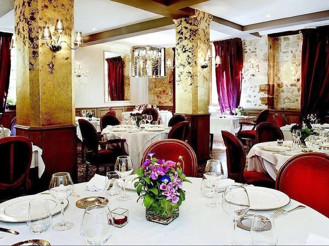 Logis - Hotel & Restaurant Du Tribunal Mortagne-au-Perche Dış mekan fotoğraf